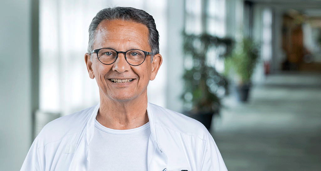 Professor Per Hölmich